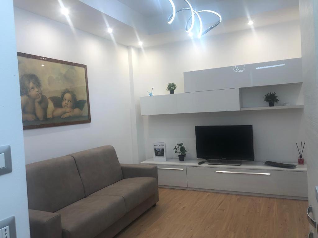 N&Ghomesweethome Raffaelloelegante Appartamento Ideale Casa Vacanze Affari Mailand Exterior foto